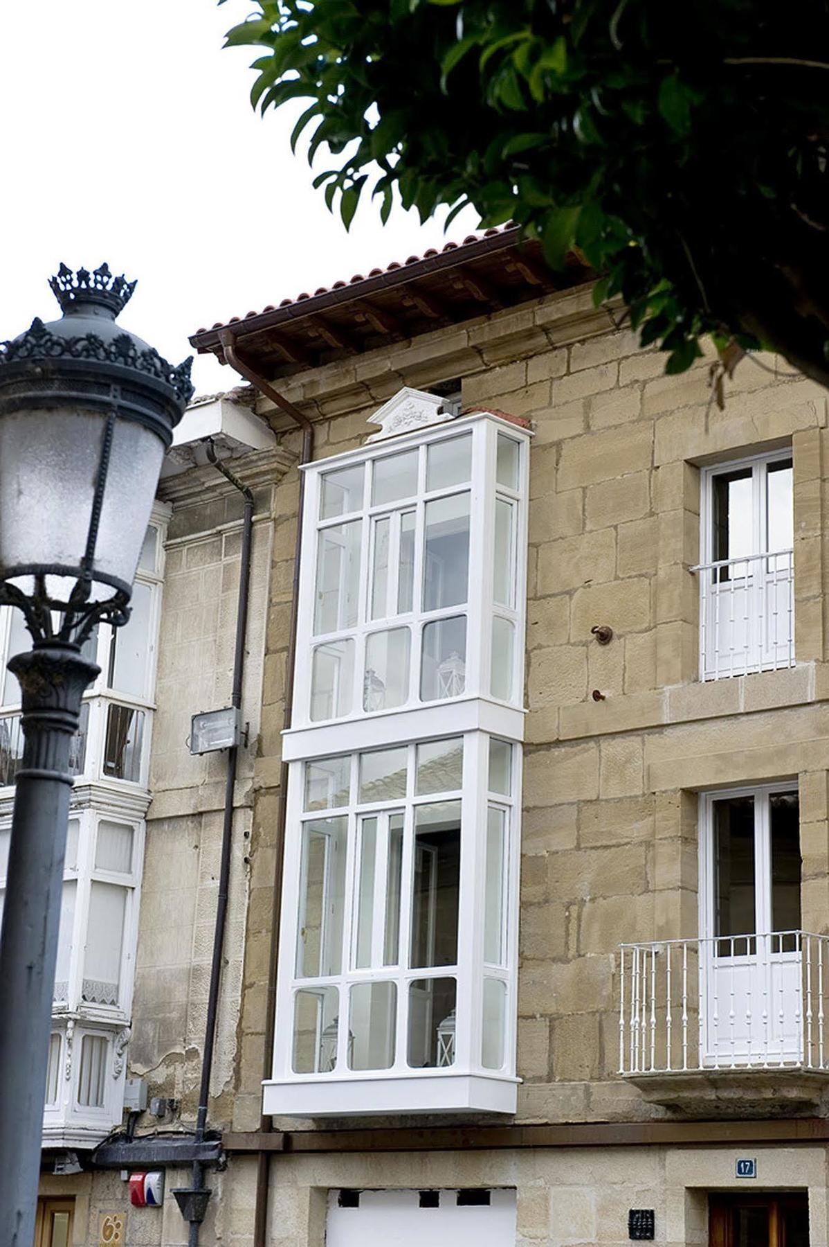 Apartamentos Turisticos Los Zapatos Morados Haro Exterior foto